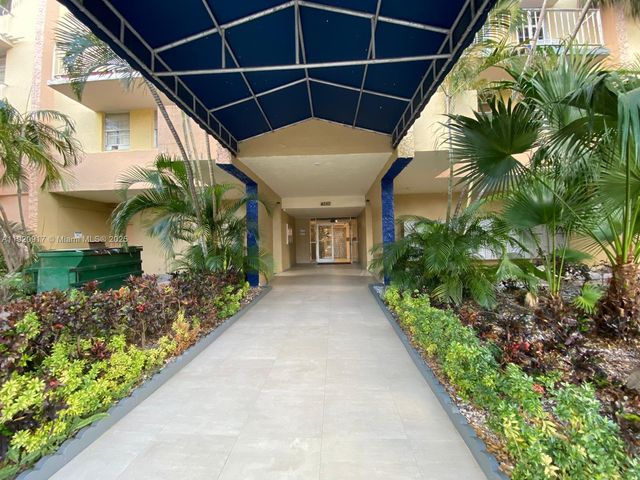 4550 NW 9th St 217E, Miami, FL 33126