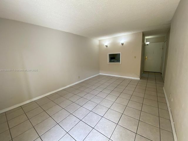 4550 NW 9th St 217E, Miami, FL 33126