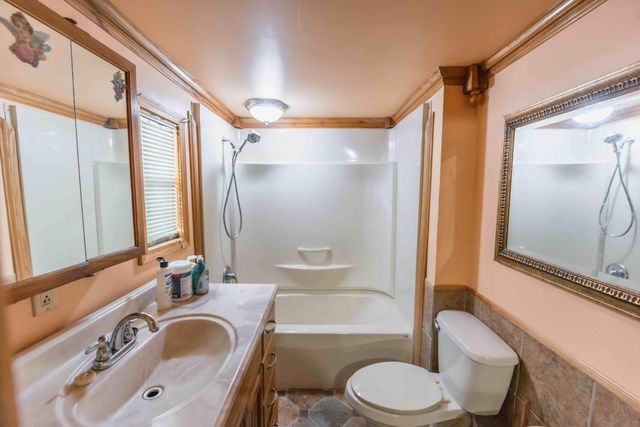 2453 Aderholt Road, Bronston, KY 42518