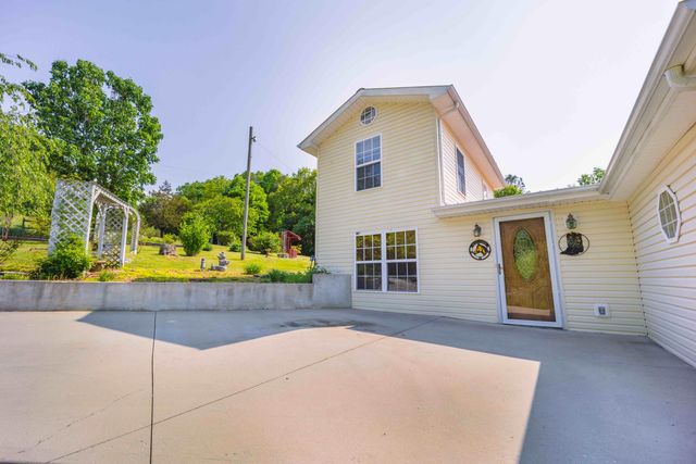 2453 Aderholt Road, Bronston, KY 42518