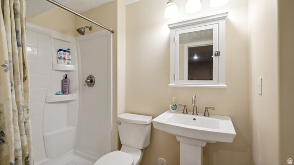 Image 38 of property listing at 372 N WATERSIDE RD, Heber City, UT 84032