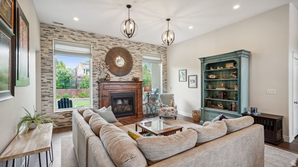 Image 10 of property listing at 372 N WATERSIDE RD, Heber City, UT 84032