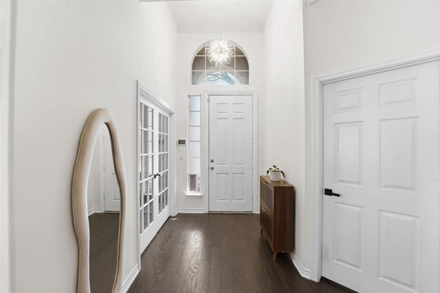 8609 Old Oak Drive, Irving, TX 75063