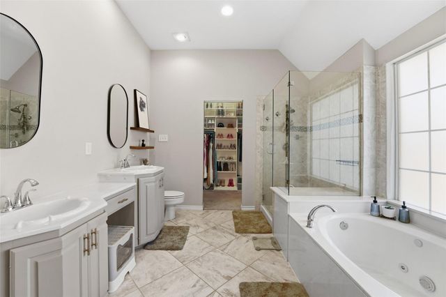 8609 Old Oak Drive, Irving, TX 75063