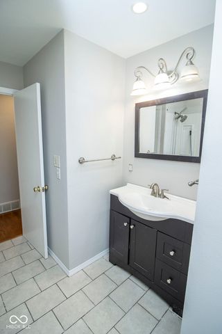 5940 Kessler Lane, Indianapolis, IN 46220