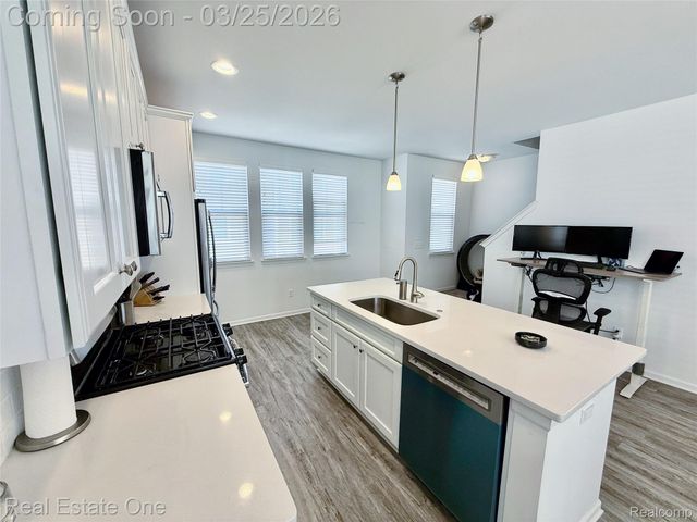 2500 Normandy Road 44, Royal Oak, MI 48073