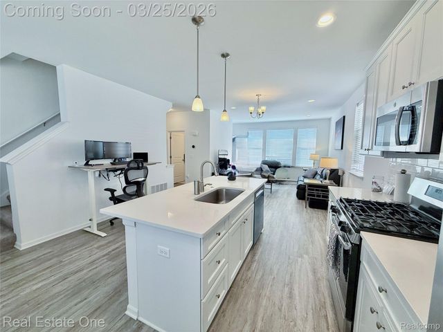 2500 Normandy Road 44, Royal Oak, MI 48073