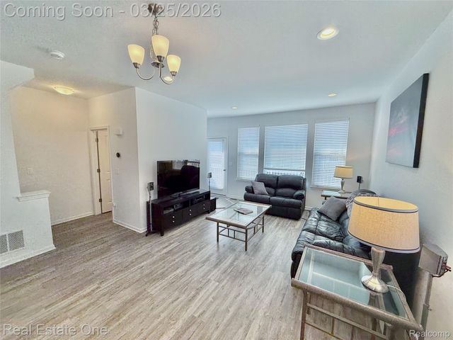 2500 Normandy Road 44, Royal Oak, MI 48073