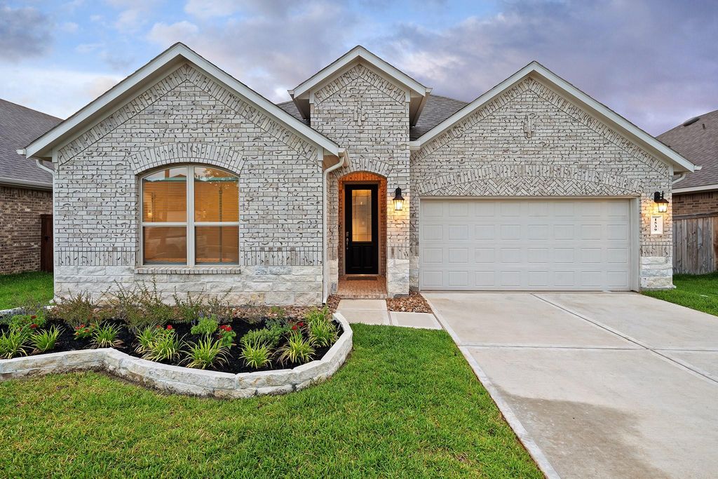 1539 Oakdale Crest Road, Montgomery, TX 77316