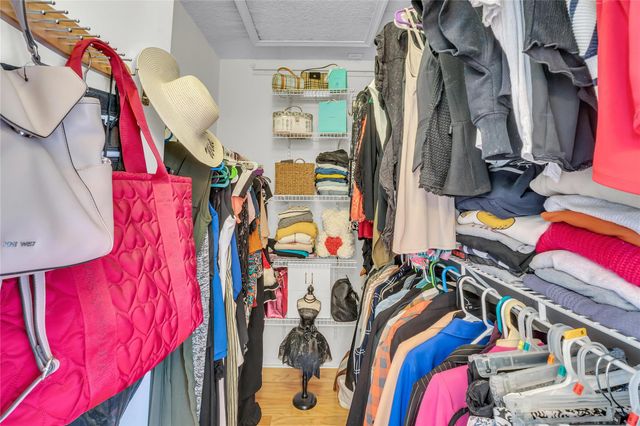 6840 NW 26th St, Margate, FL 33063