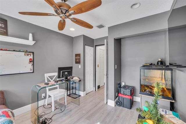 6840 NW 26th St, Margate, FL 33063