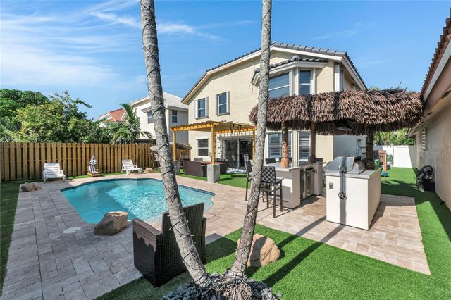 6840 NW 26th St, Margate, FL 33063