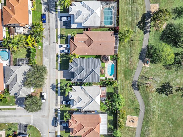 6840 NW 26th St, Margate, FL 33063