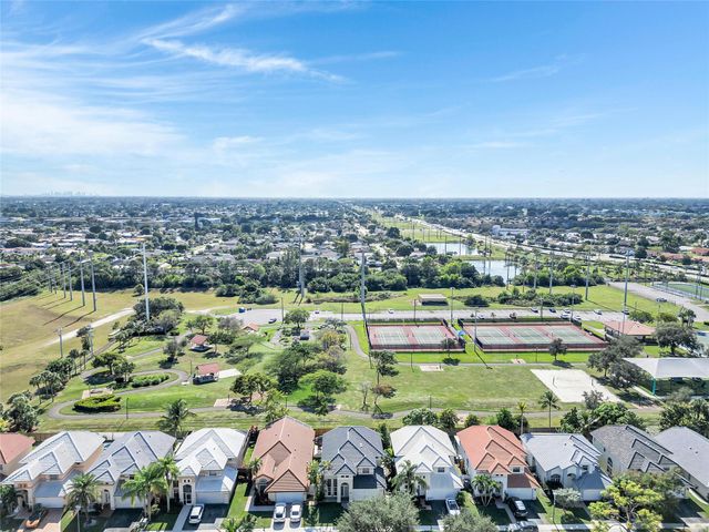 6840 NW 26th St, Margate, FL 33063