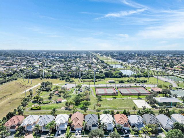 6840 NW 26th St, Margate, FL 33063