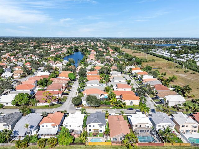 6840 NW 26th St, Margate, FL 33063