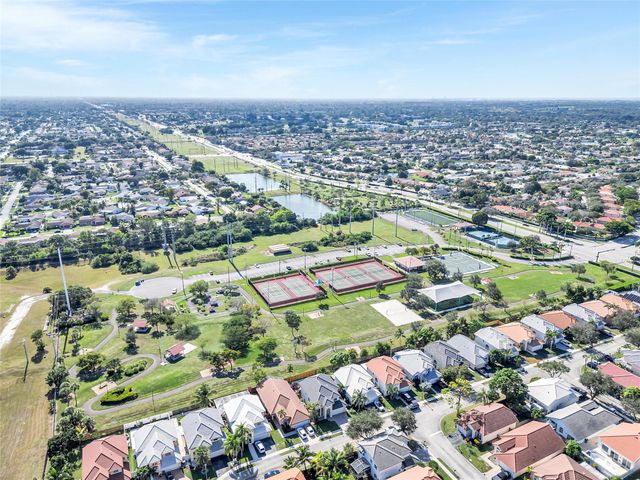 6840 NW 26th St, Margate, FL 33063