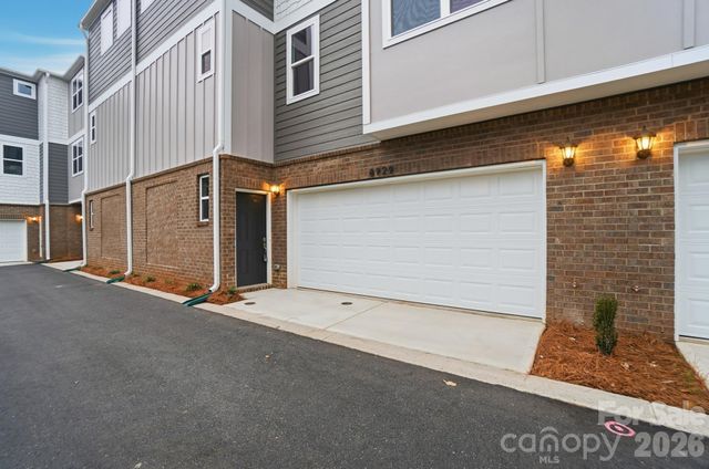 8929 Sharonbrook Drive, Charlotte, NC 28210