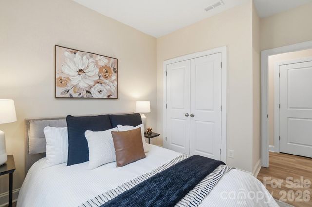 8929 Sharonbrook Drive, Charlotte, NC 28210