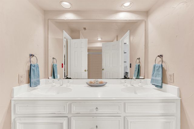 1817 Edgewater Drive, Plano, TX 75075