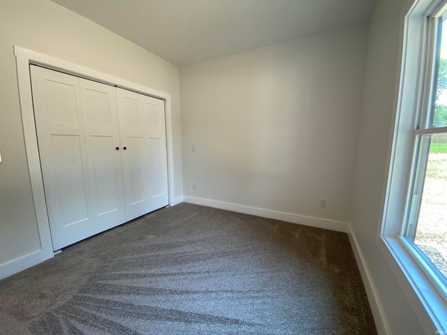 16 Trinton Avenue, Bedford, IN 47421