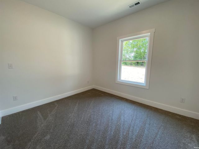 16 Trinton Avenue, Bedford, IN 47421