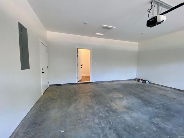 16 Trinton Avenue, Bedford, IN 47421