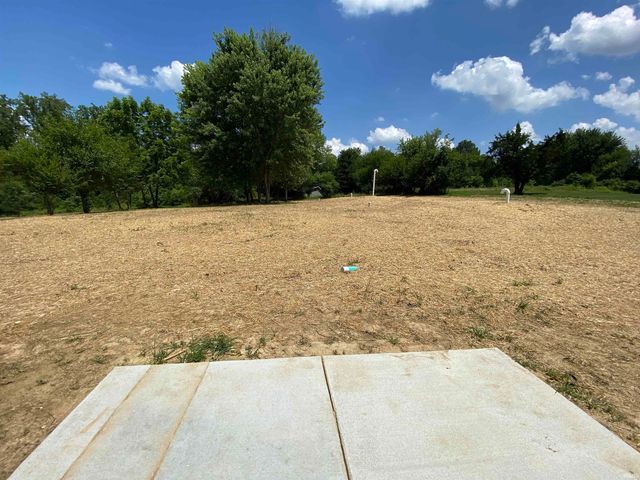 16 Trinton Avenue, Bedford, IN 47421
