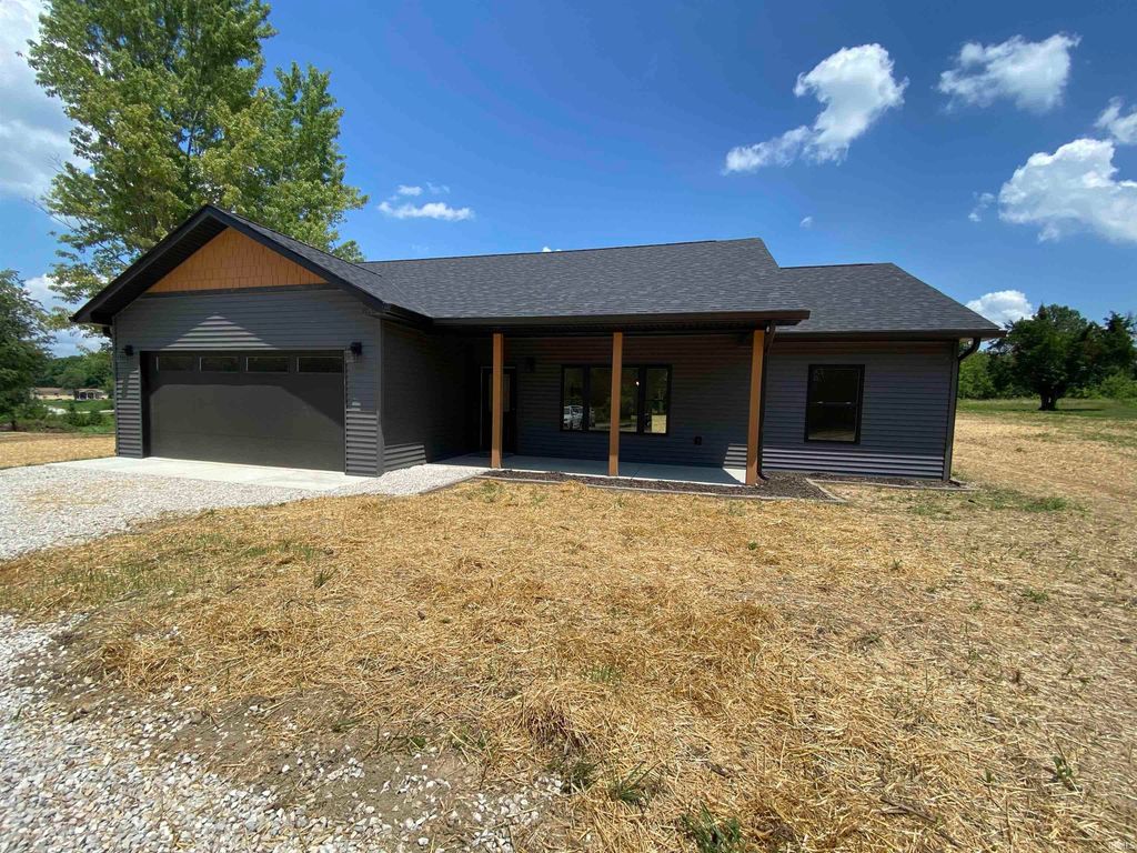 16 Trinton Avenue, Bedford, IN 47421