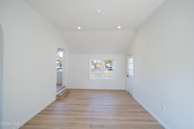 308 Kings Road, Schenectady, NY 12304