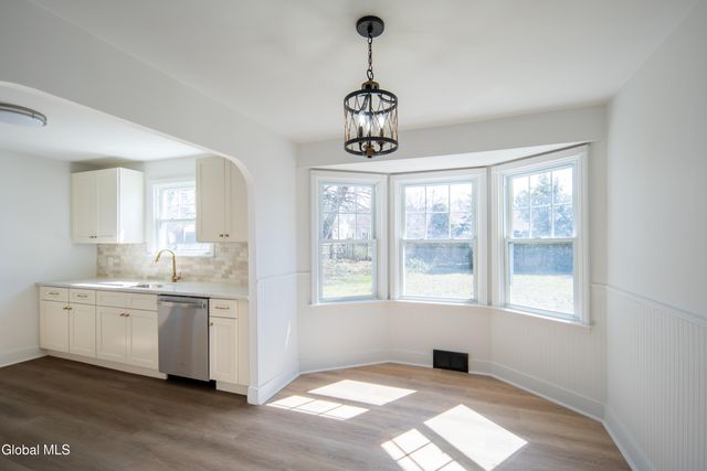 308 Kings Road, Schenectady, NY 12304