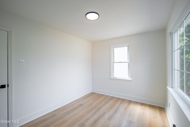 308 Kings Road, Schenectady, NY 12304