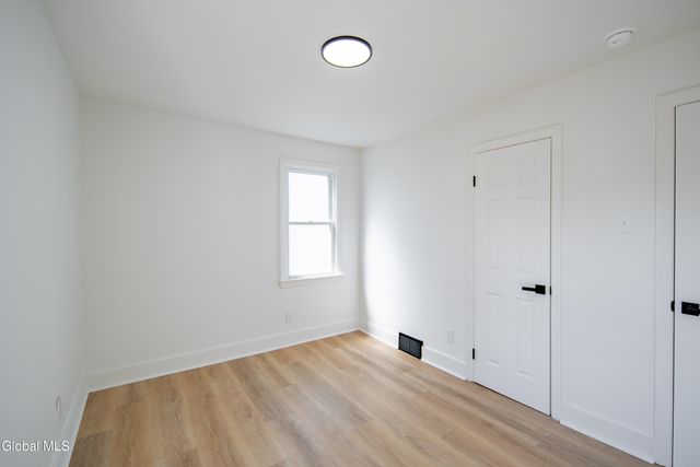 308 Kings Road, Schenectady, NY 12304