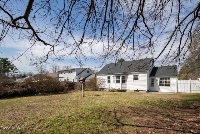 308 Kings Road, Schenectady, NY 12304