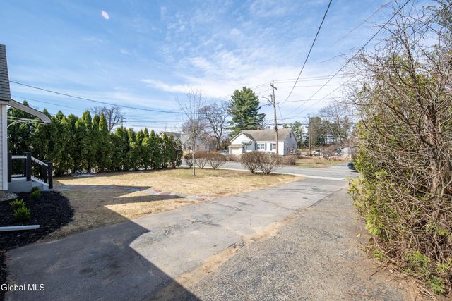 308 Kings Road, Schenectady, NY 12304