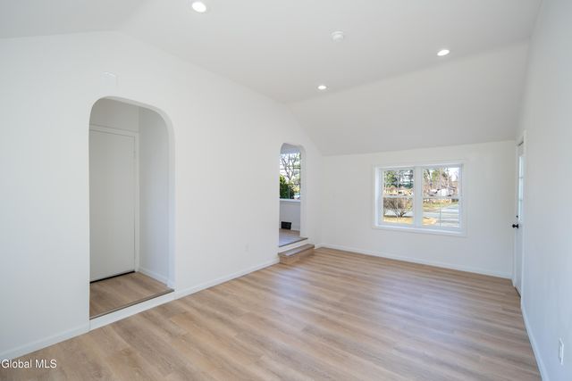 308 Kings Road, Schenectady, NY 12304