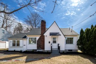 308 Kings Road, Schenectady, NY 12304