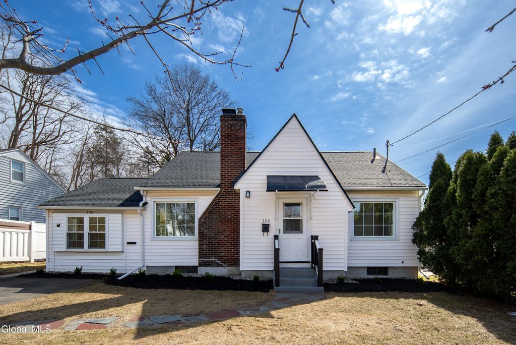 308 Kings Road, Schenectady, NY 12304
