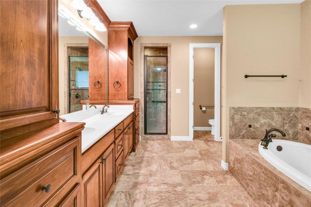 1100 Southern Oaks Drive, Angleton, TX 77515