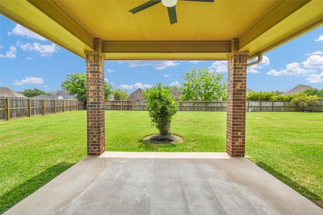 1100 Southern Oaks Drive, Angleton, TX 77515