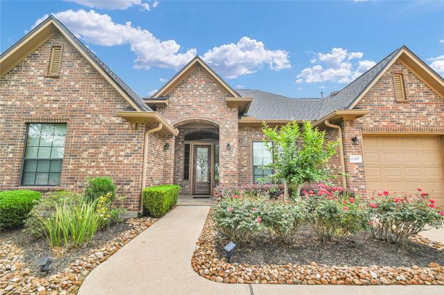 1100 Southern Oaks Drive, Angleton, TX 77515