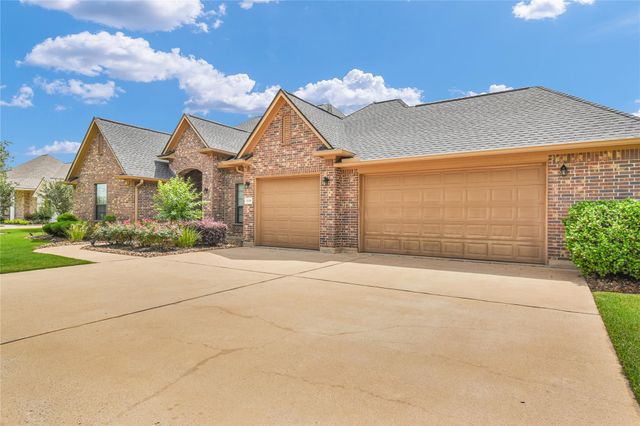 1100 Southern Oaks Drive, Angleton, TX 77515