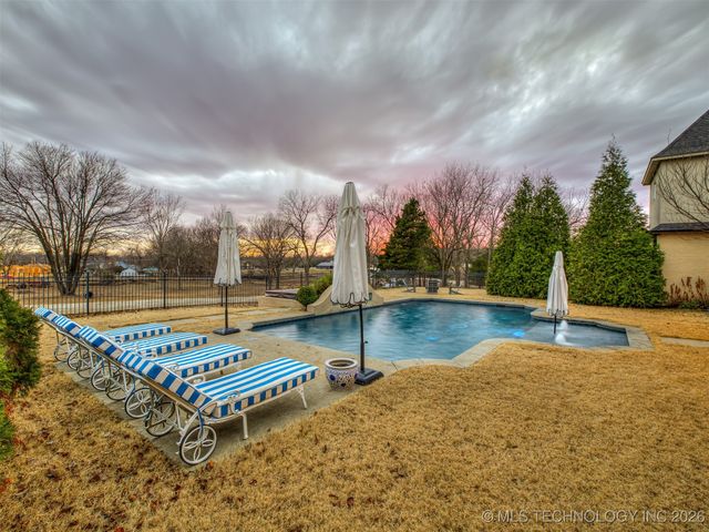 3306 W 68th Street, Tulsa, OK 74132