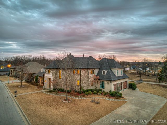 3306 W 68th Street, Tulsa, OK 74132