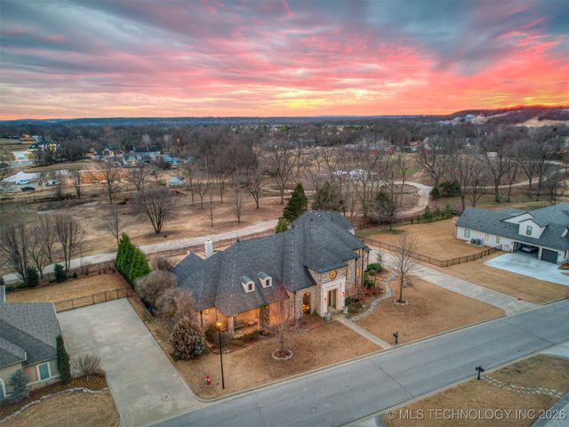 3306 W 68th Street, Tulsa, OK 74132