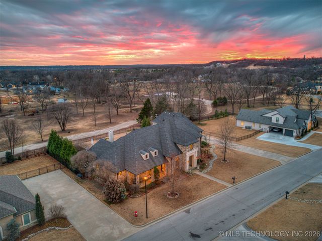 3306 W 68th Street, Tulsa, OK 74132