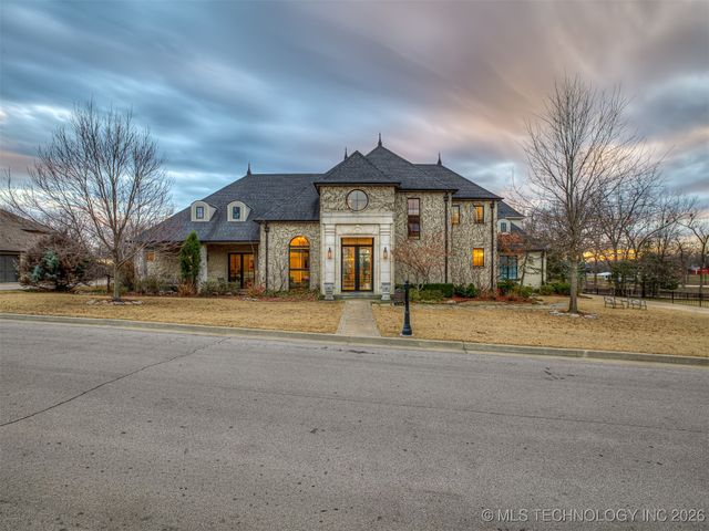 3306 W 68th Street, Tulsa, OK 74132