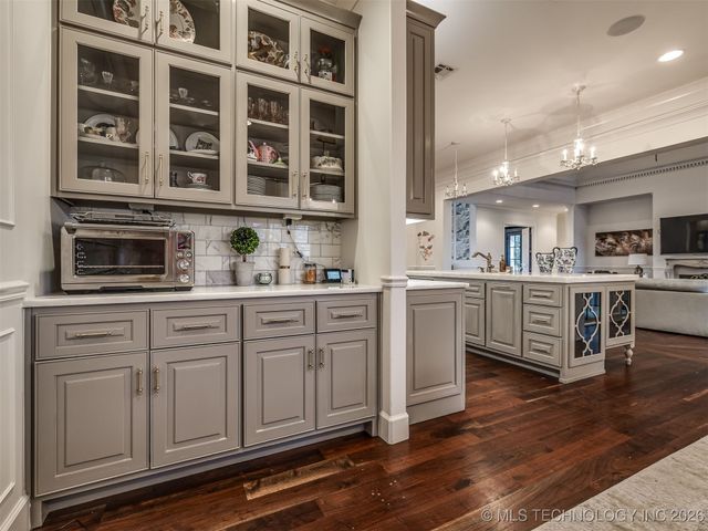 3306 W 68th Street, Tulsa, OK 74132