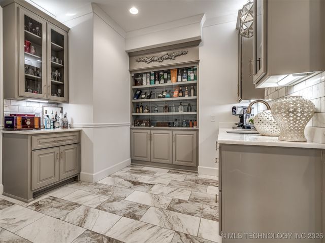 3306 W 68th Street, Tulsa, OK 74132