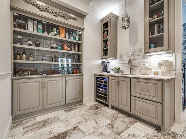 3306 W 68th Street, Tulsa, OK 74132